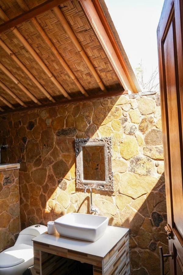 Bamboo Bali Hill Bungalows Amed Exterior foto